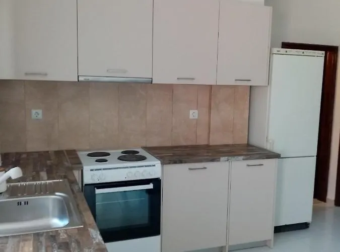 Deaspoina Apartament *